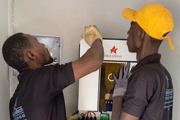 INSTALLATION DU KIT SOLAIRE AU COUVOIRE DE NEREKORO Optimizing Poultry  Incubation with Solar Energy: The Likaferme Case