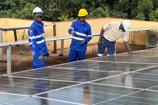Construction de la micro centrale solaire photovoltaïque de 17 KWc avec 30 KWh de stockage à Koro World Vision